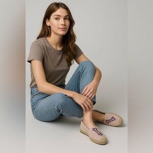 2494- Kate Spade New York Garden Giraffe Pale Vellum Size 8 B NWT